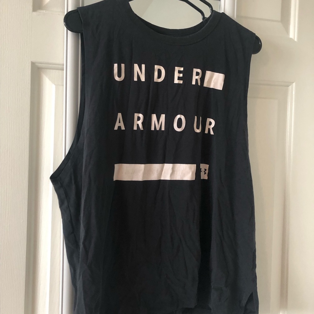 Under armour tank- size large.